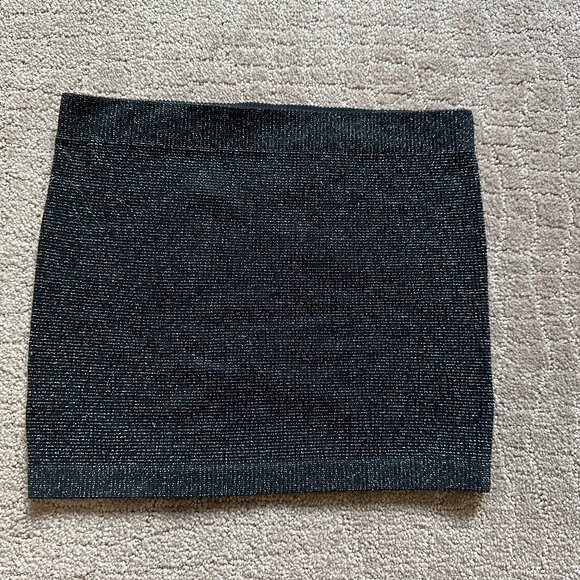 Black Sparkly Stretchy Mini Skirt - Picture 1 of 3